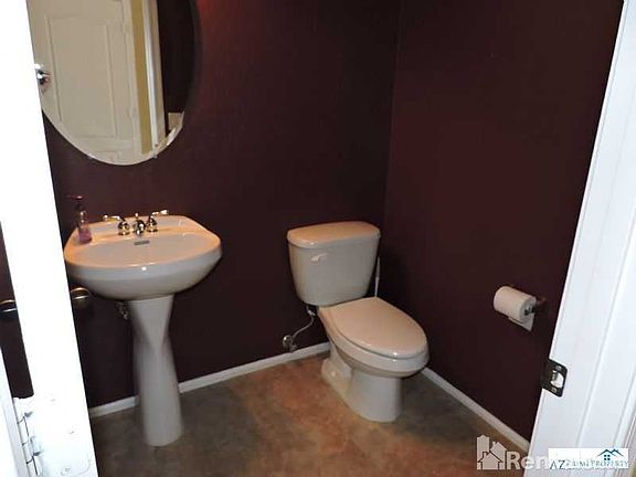 5th image of 1284 W Hereford Dr