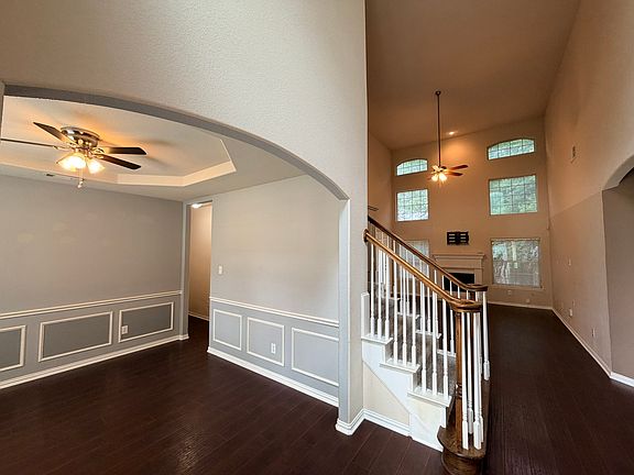 5th image of 216 Flagstone Dr