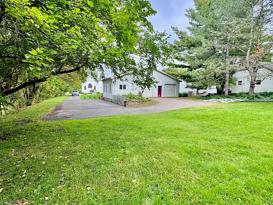 21 Victor Mendon Rd #1
