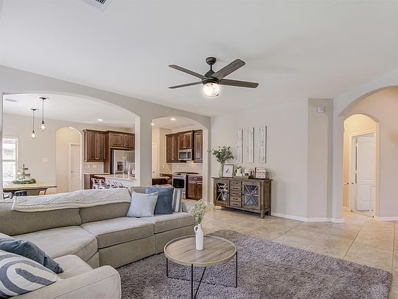 4th image of 234 Rolling Creek Ln