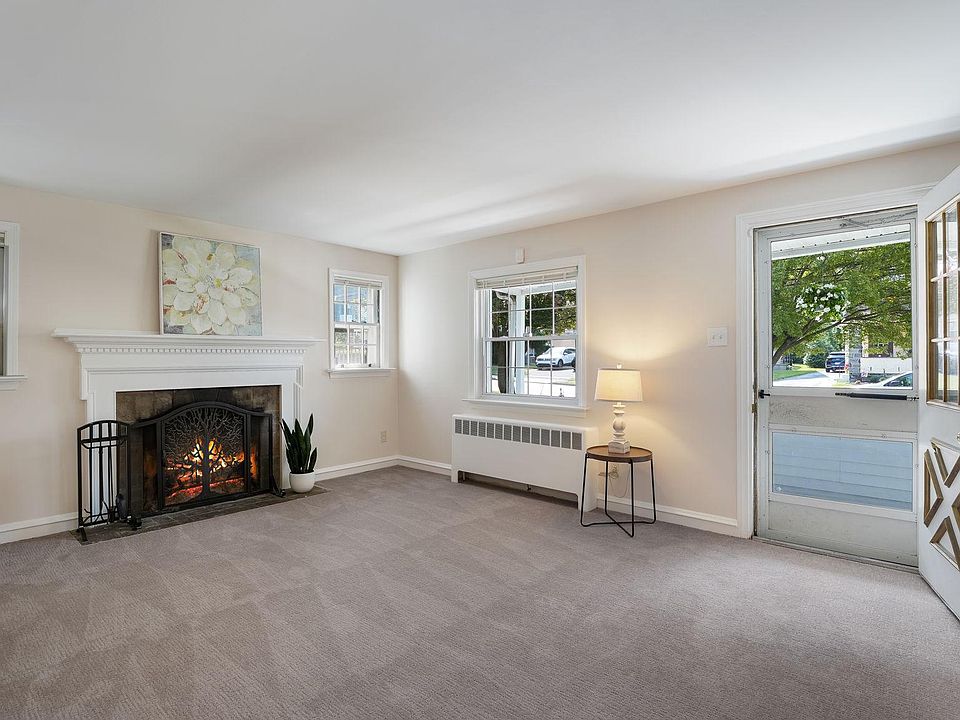 212 Linwood Ave — photo 2