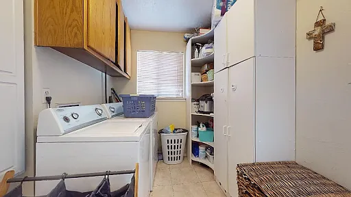 Laundry Room (from previous listing - between kitchen and den)