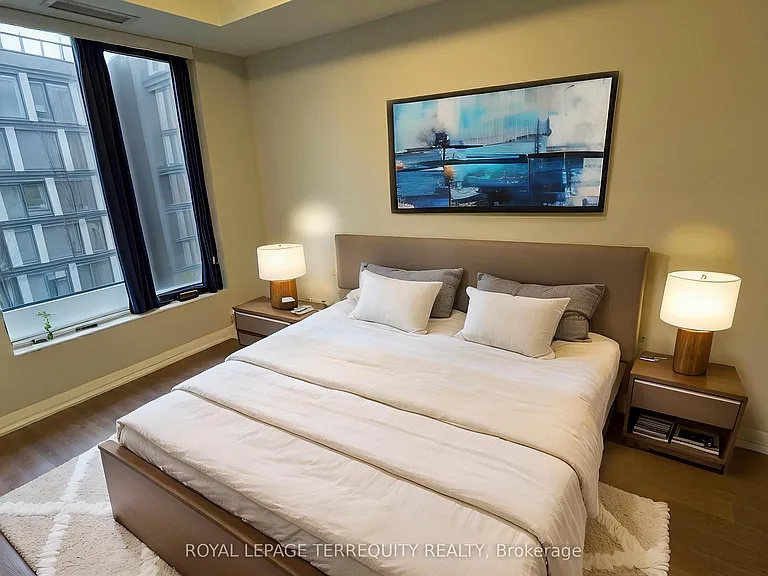 1415 Dundas St E #403 — Photo 4