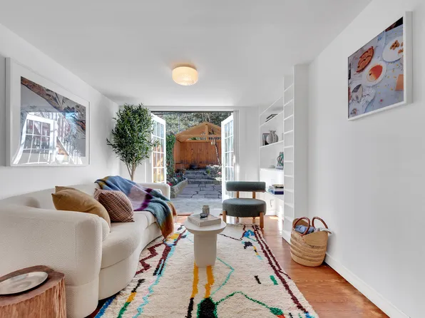 320 15th Street image 3 of 14