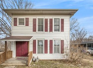 454 E Poplar St, Olathe, KS 66061