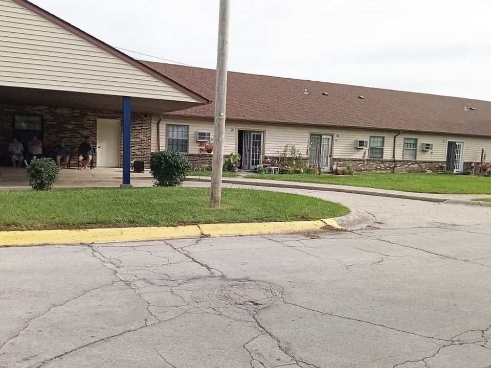 1st image of 102 Price St #102