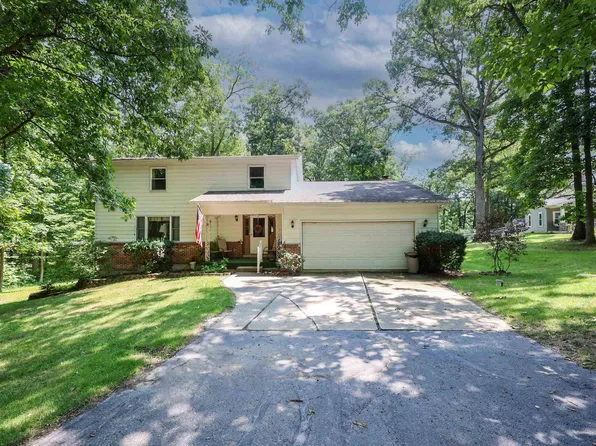 7311 W County Line Rd S, Roanoke, IN 46783