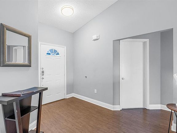 3rd image of 8060 WHITE CRANE COURT