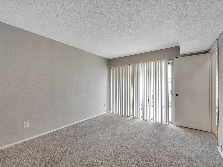 6345 Cattails Ln — Photo 17