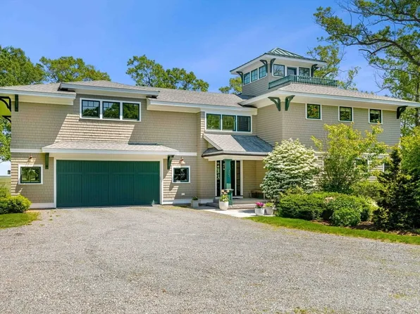 323-323R High Rd, Newbury, MA 01951