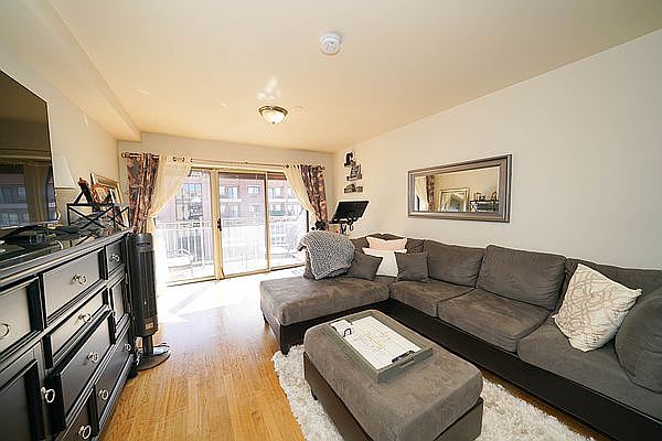 1st image of 3132 31st St APT 3A