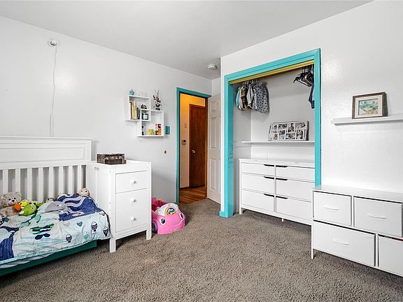 3rd image of 11955 Glenpark Dr