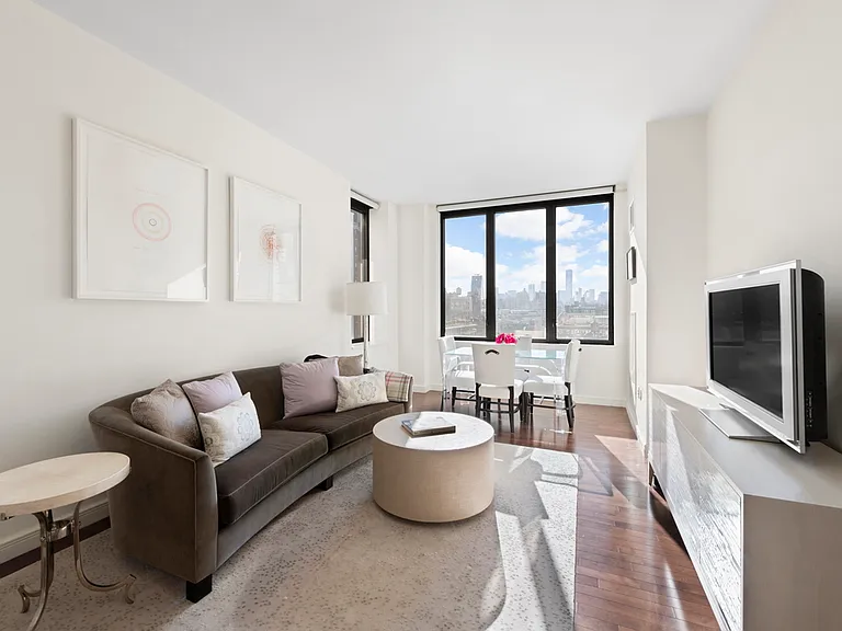 101 W 24th St #12C — Photo 1