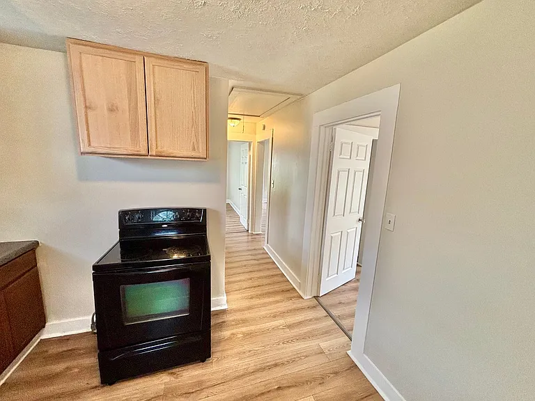 3911 Larkwood Ave — Photo 9