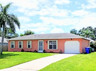 955 Dolphin Ave, Sebastian, FL 32958