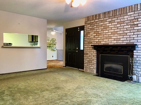 5th image of 343 Elan Ct