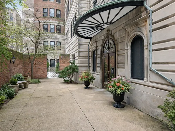 431 W Oakdale Ave APT 13D, Chicago, IL 60657
