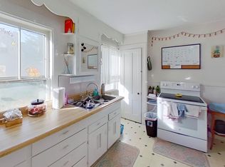 24 McClellan St #A, Amherst, MA 01002