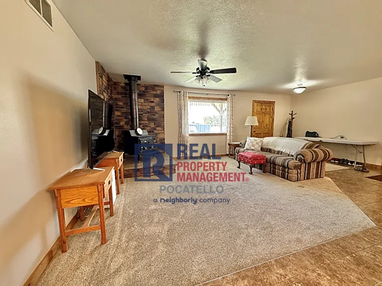 13355 N Dekay Rd — Photo 8