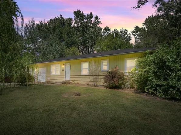 4606 E 112th Ter, Kansas City, MO 64137