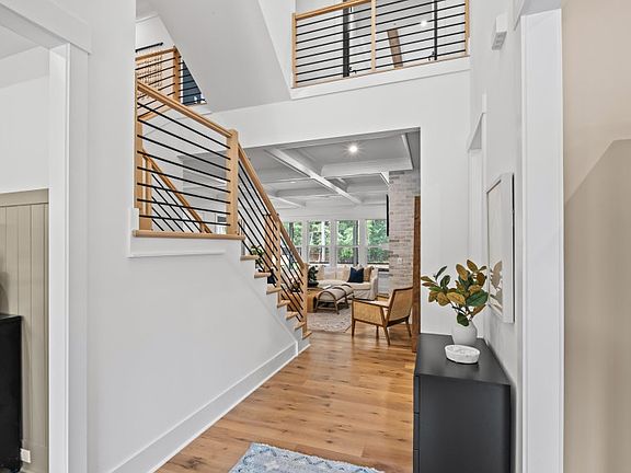 2-Story Foyer