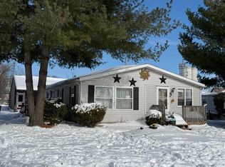 319 E Frank St, Mitchell, IN 47446