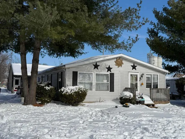 319 E Frank St, Mitchell, IN 47446