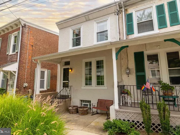 605 W Naomi St, Philadelphia, PA 19144