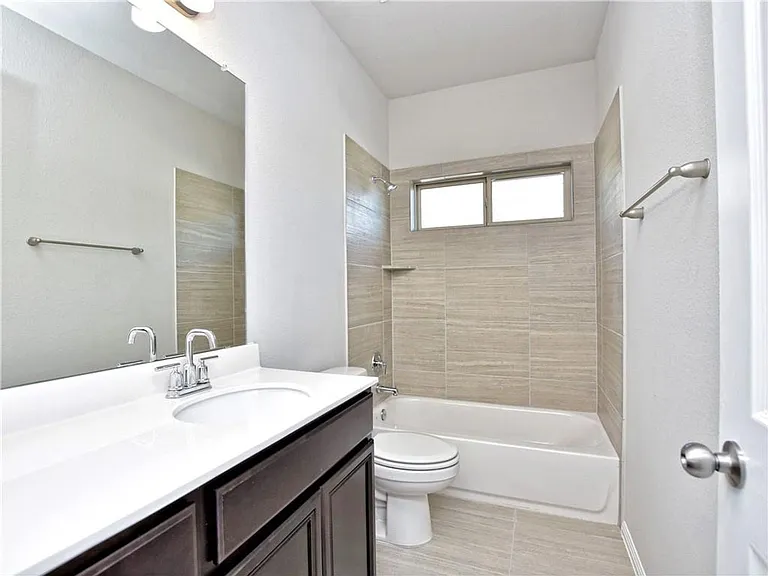 3240 E Whitestone Blvd #21 — Photo 12