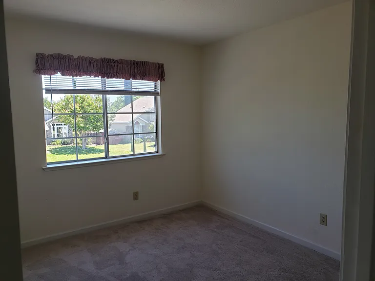 5583 Rightwood Way — Photo 10