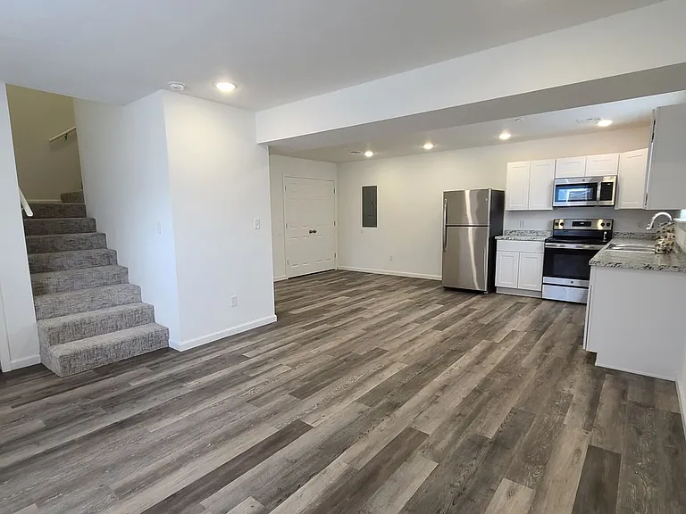 410 Doxey St #3 — Photo 4