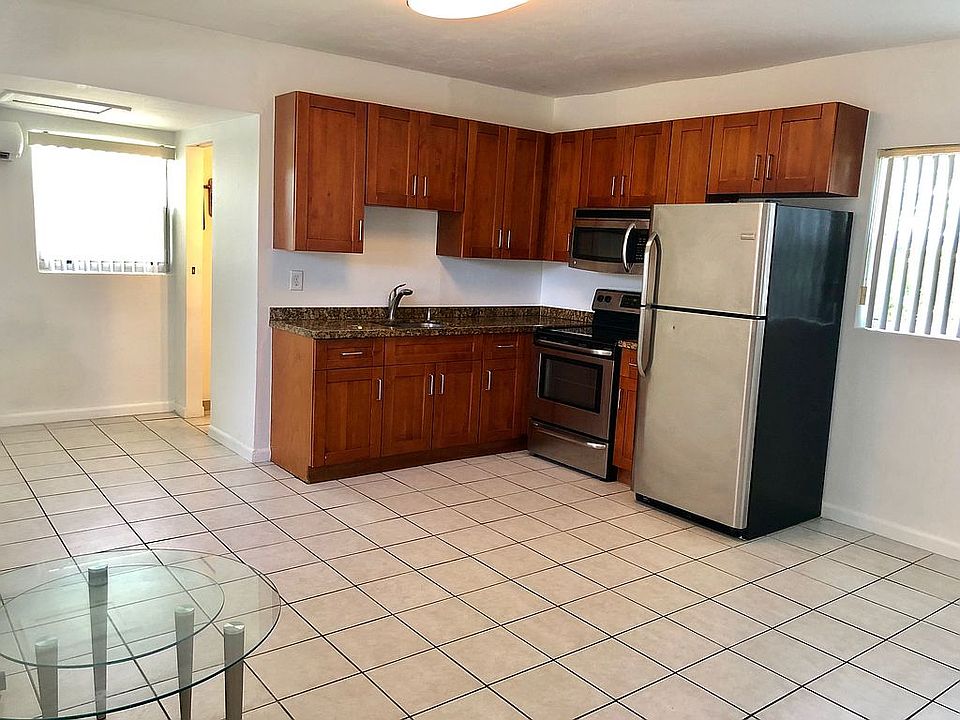 1st image of 2519 Pierce St