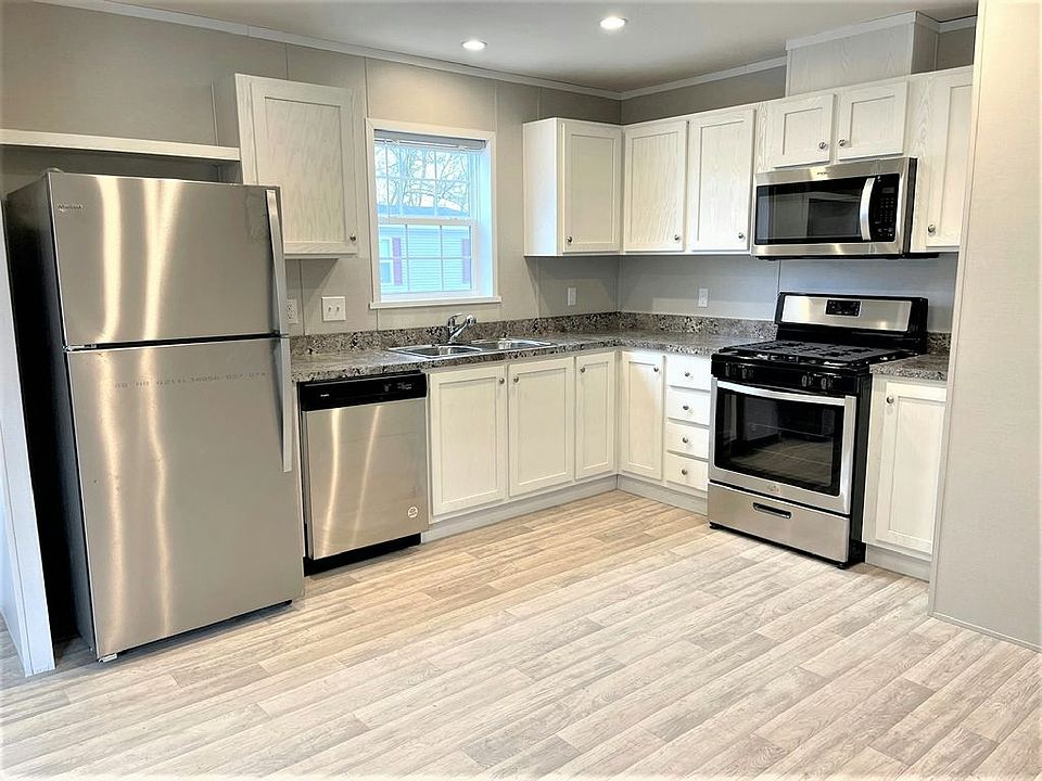 1st image of 928 Victoria Cir