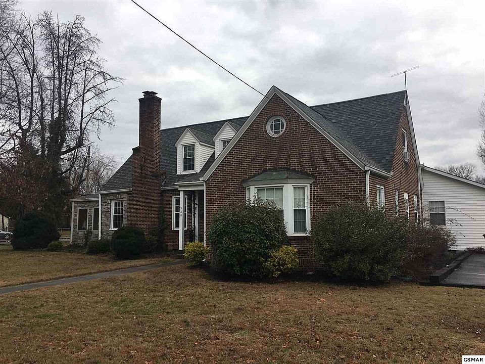 2nd image of 305 Elm St