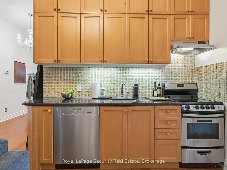 73 Richmond St W #208 — Photo 20