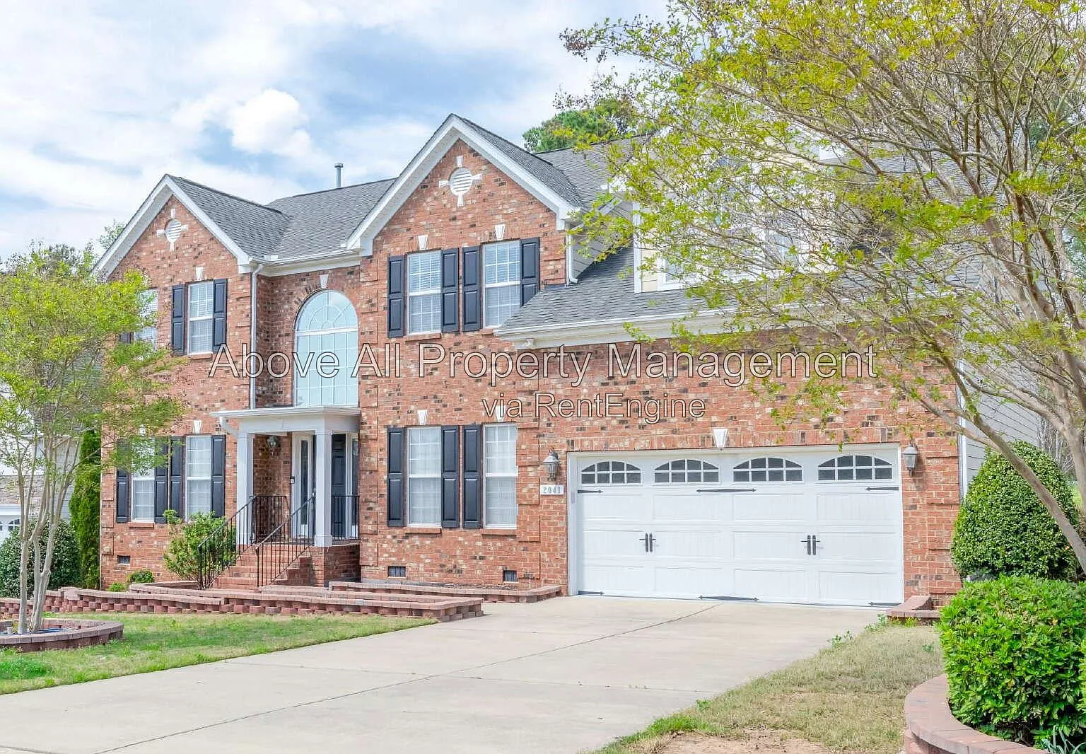 5 bed, 4.0 bath, 4423 sqft, $4,250 — Photo 4