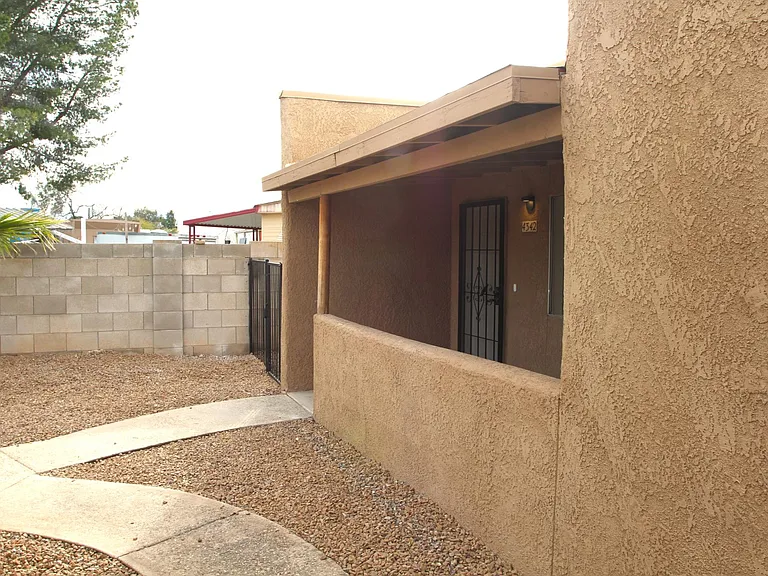 4342 E Lee St — Photo 2