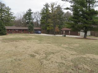 2701 S Cameron Ln, Peoria, IL