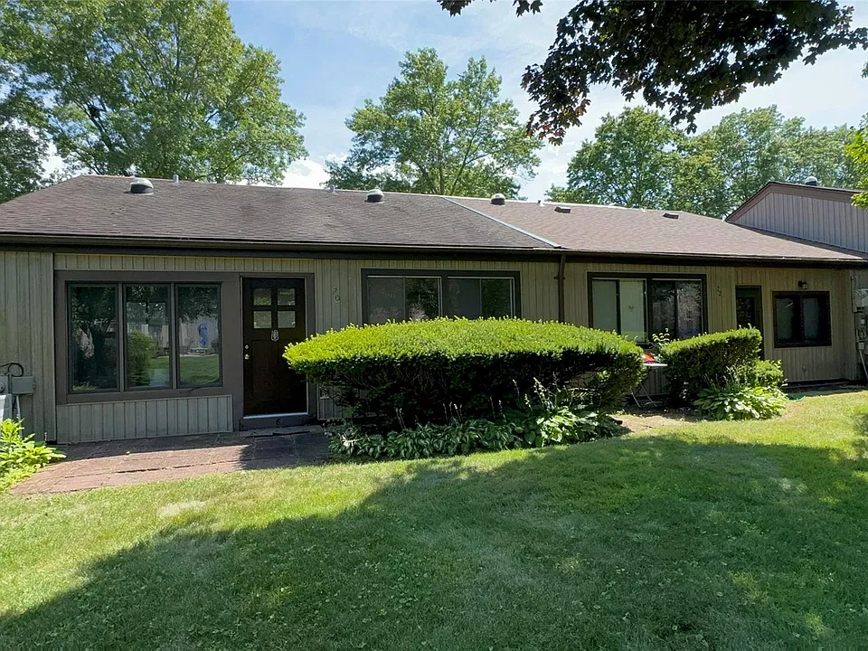 20 Strathmore Gate Dr