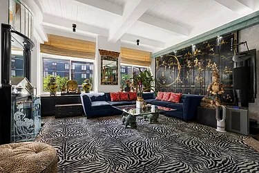 205 East 22nd Street, #2L