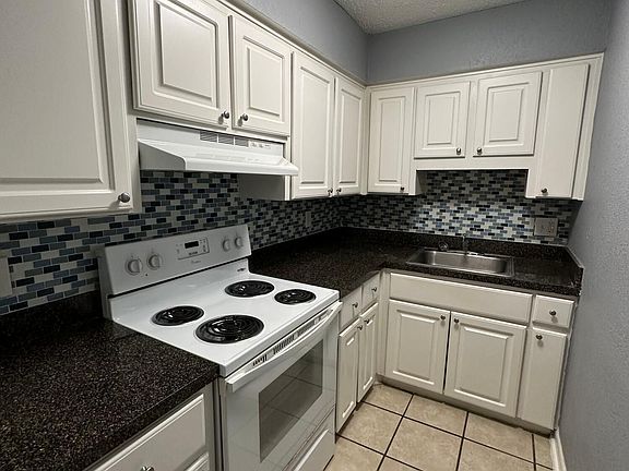 4th image of 8205 San Jose Manor Dr E APT 7