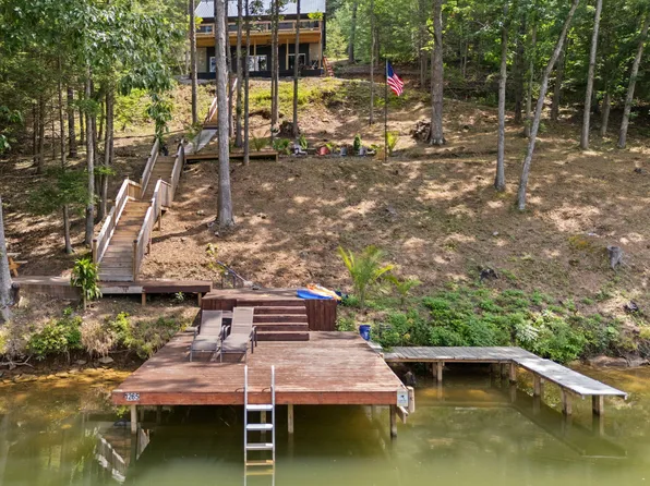 1265 Cliffs Edge Rd, East Bernstadt, KY 40729