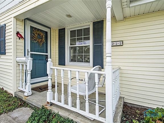 3rd image of 5211 Arbor Way