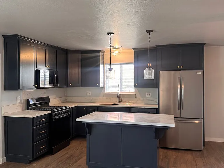 3872 E Ashlan Ave — Photo 4