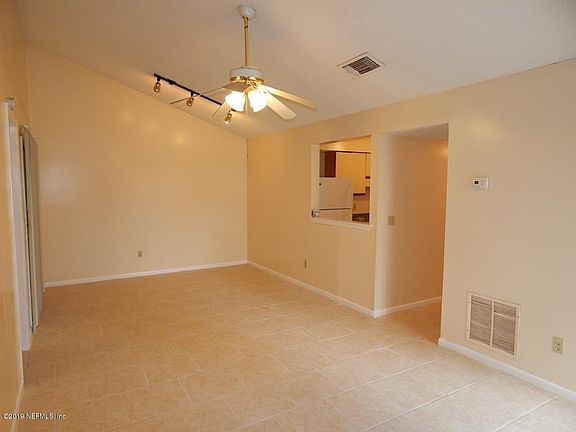 4th image of 10708 Whispering Woods Pl APT 4