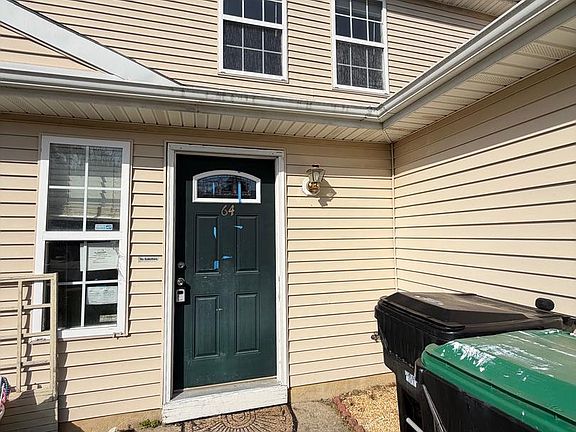 4th image of 64 Highmeadows Dr