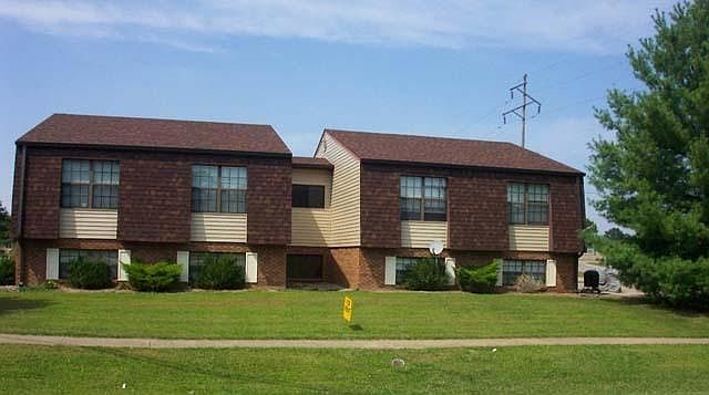 1st image of 120 Skyline Dr