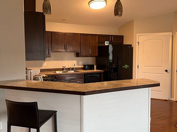 5th image of 2100 N Meadow Lakes Dr