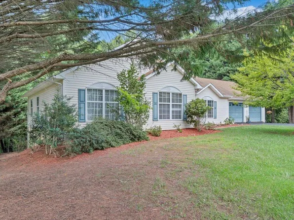 446 Ellsworth Ct, Ridgeway, VA 24148