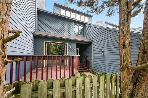 8 Foxtail Ct Photo 1